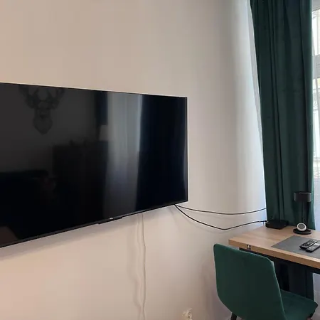 W Centrum Jeleniej Gory Przy Ulicy Dlugiej 옐레니아구라